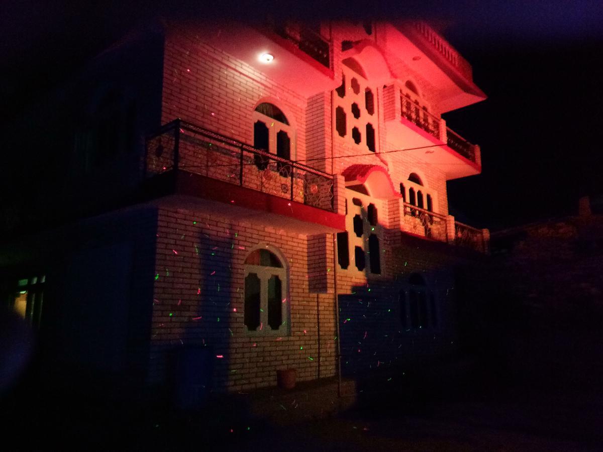 Moksha Hotel Kasol Kültér fotó