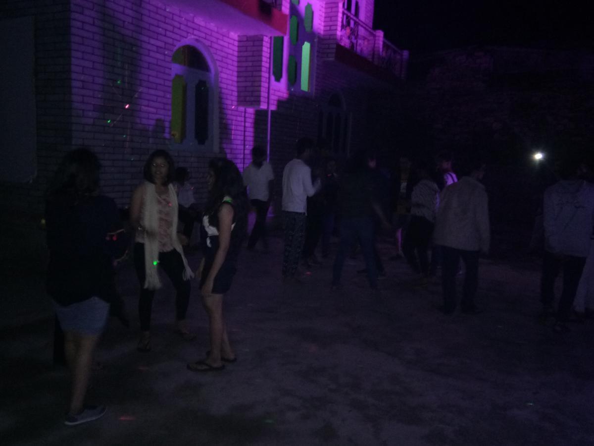 Moksha Hotel Kasol Kültér fotó